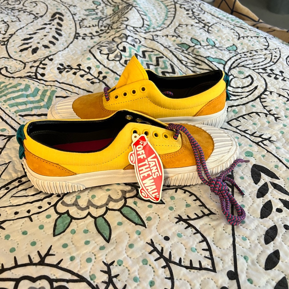Vans - Picture 5 of 5